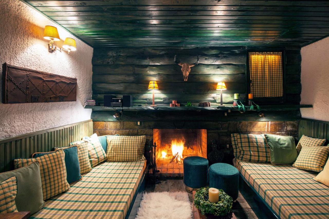 Dandy Villas Agoriani - Chalet Ivoni - Fireplace Eptalofos Bagian luar foto